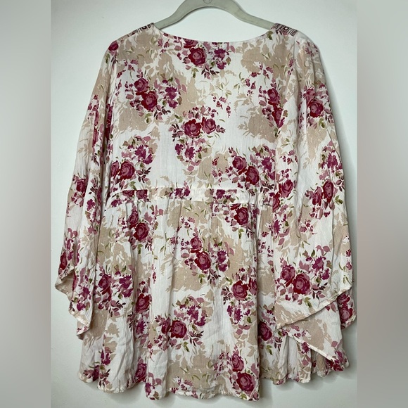 Floral V-Neck Blouse with Tassel Detail - Angie - Picture 4 of 4